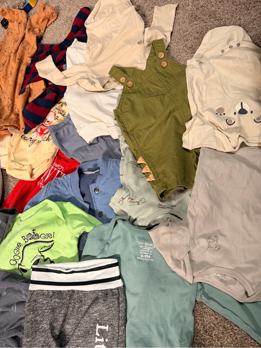 Baby boy clothing bundle gently used clothes - Picture 2 of 2